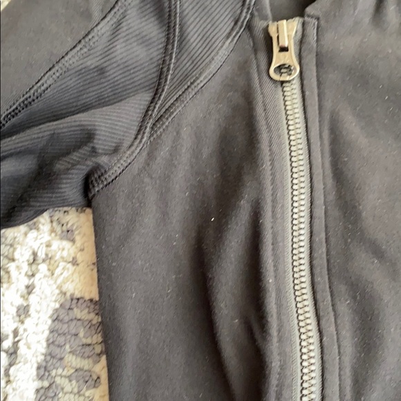 Lululemon Bhakti yoga jacket in black size 4 - Picture 8 of 14